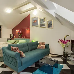 Zana Luxury Apartamento